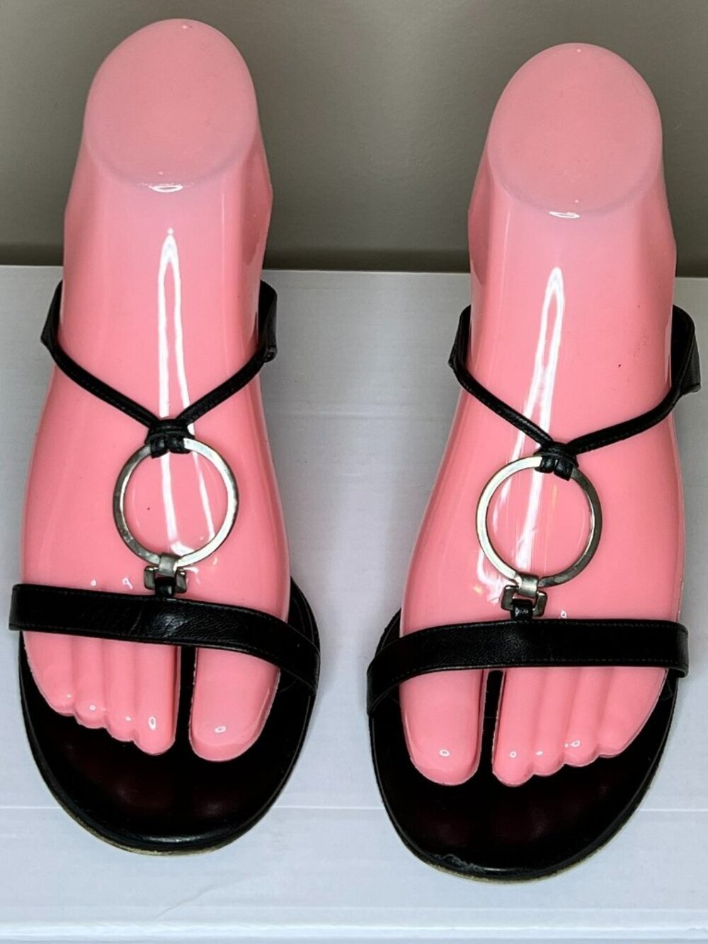 Via Spiga Black Leather Ring Accent Kitten Heel Sandals Women's 8 Italian